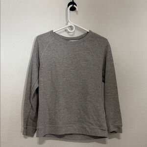 Everlane Gray Crewneck Sweatshirt 90% cotton 10% polyester size med.